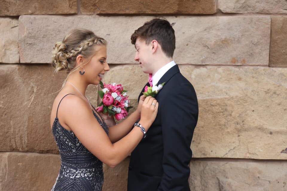 libby_fifer's tweet photo. Prom was amazing w/ you💕 https://t.co/KjYsvdhLIe