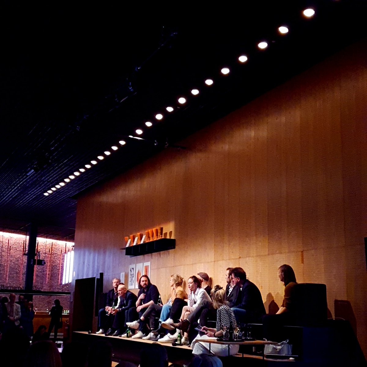 memoryhouse22's tweet photo. Das war toll #hotelstrindberg #theatertreffen #simonstone und #martinwuttke ist sehr verständnisvoll. https://t.co/bUaE8IGemw