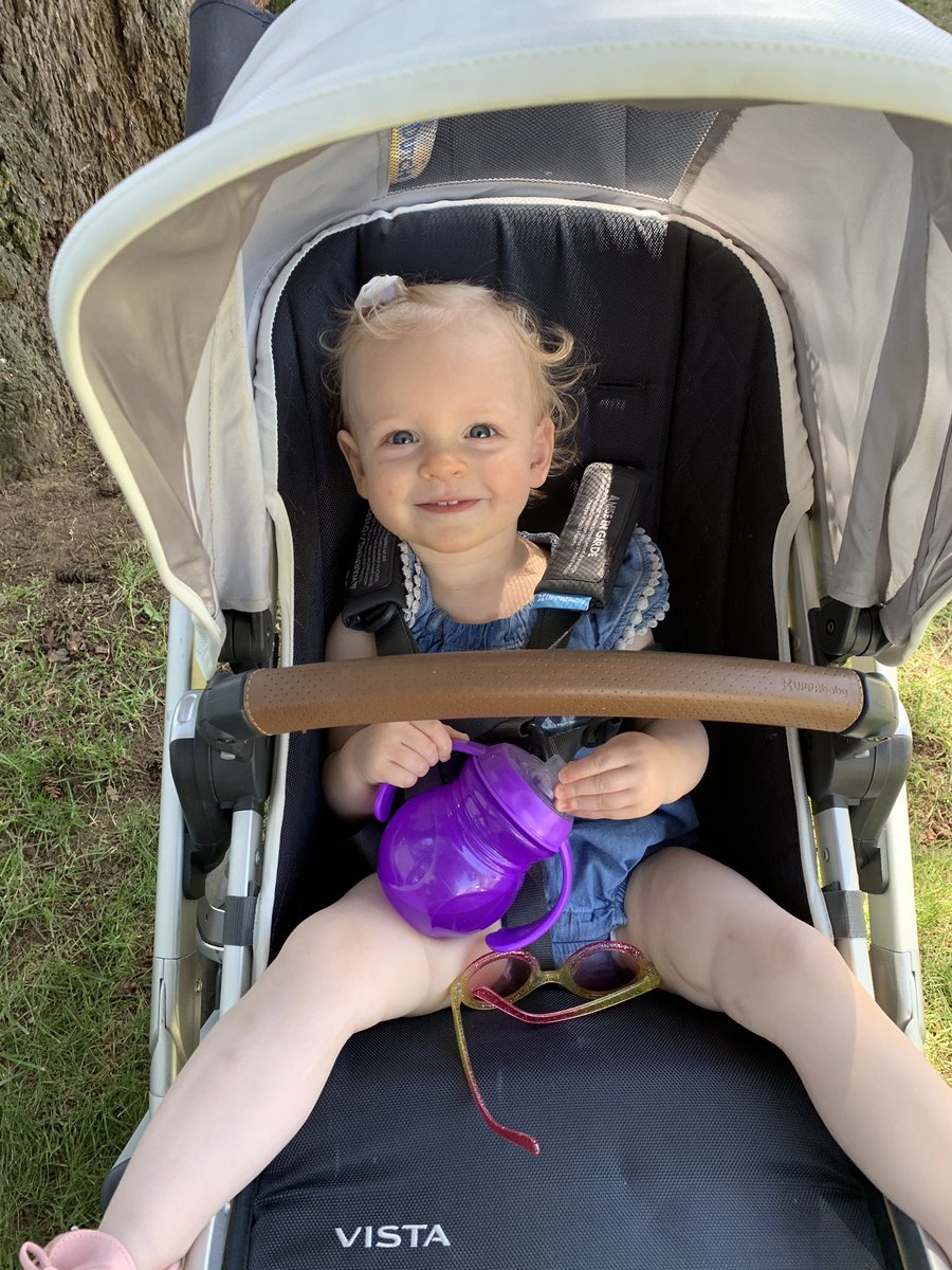 Payton Pie is enjoying the sunshine and all the pretty flowers at the Spring Garden Fair in Canby! 💐💐💐💐💐#alltheprettyflowers #springhassprung  #Minigreenthumb #countrygirl #GoCougars