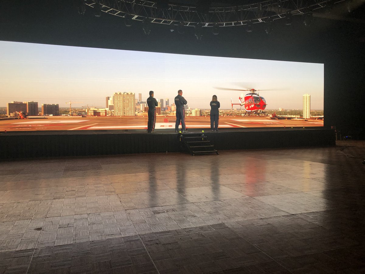 ABC13CourtneyC's tweet photo. Still thinking of the incredible stories we heard at last night’s @memorialhermann #CircleOfLifeGala. So thankful for the Life Flight team, their daily life-saving efforts &amp; generous people that support this cause! 🚁 https://t.co/l1sICzCVRO