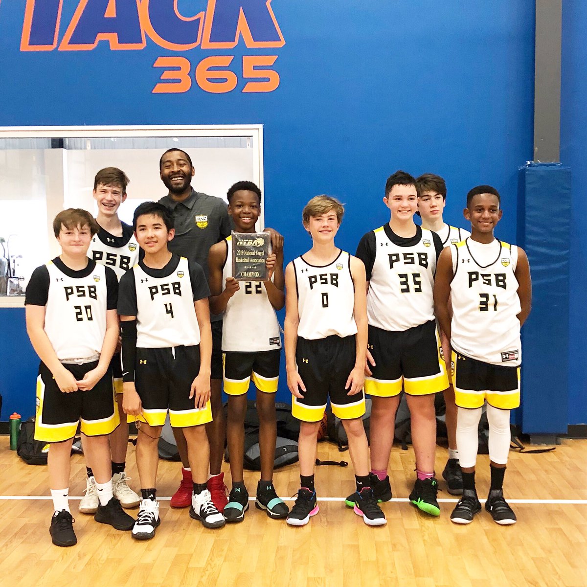 Hard work beats talent any day! 
So proud of my guys. I told em nothing comes over night. Everything is a grind! 
#7thgradechampions🏆 @proskillsbasketball