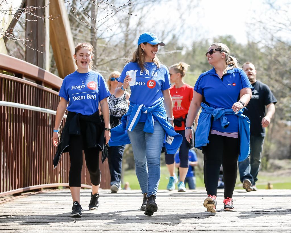 BMO's tweet photo. As #WalksoKidsCanTalk comes to a close, we’d like to thank all those who’ve taken the time to donate, volunteer, and participate in this year’s Walk in support of @KidsHelpPhone. Together, we can make a difference and ensure the well-being for all young people. #BMOhelps https://t.co/0pNA2iLgC4