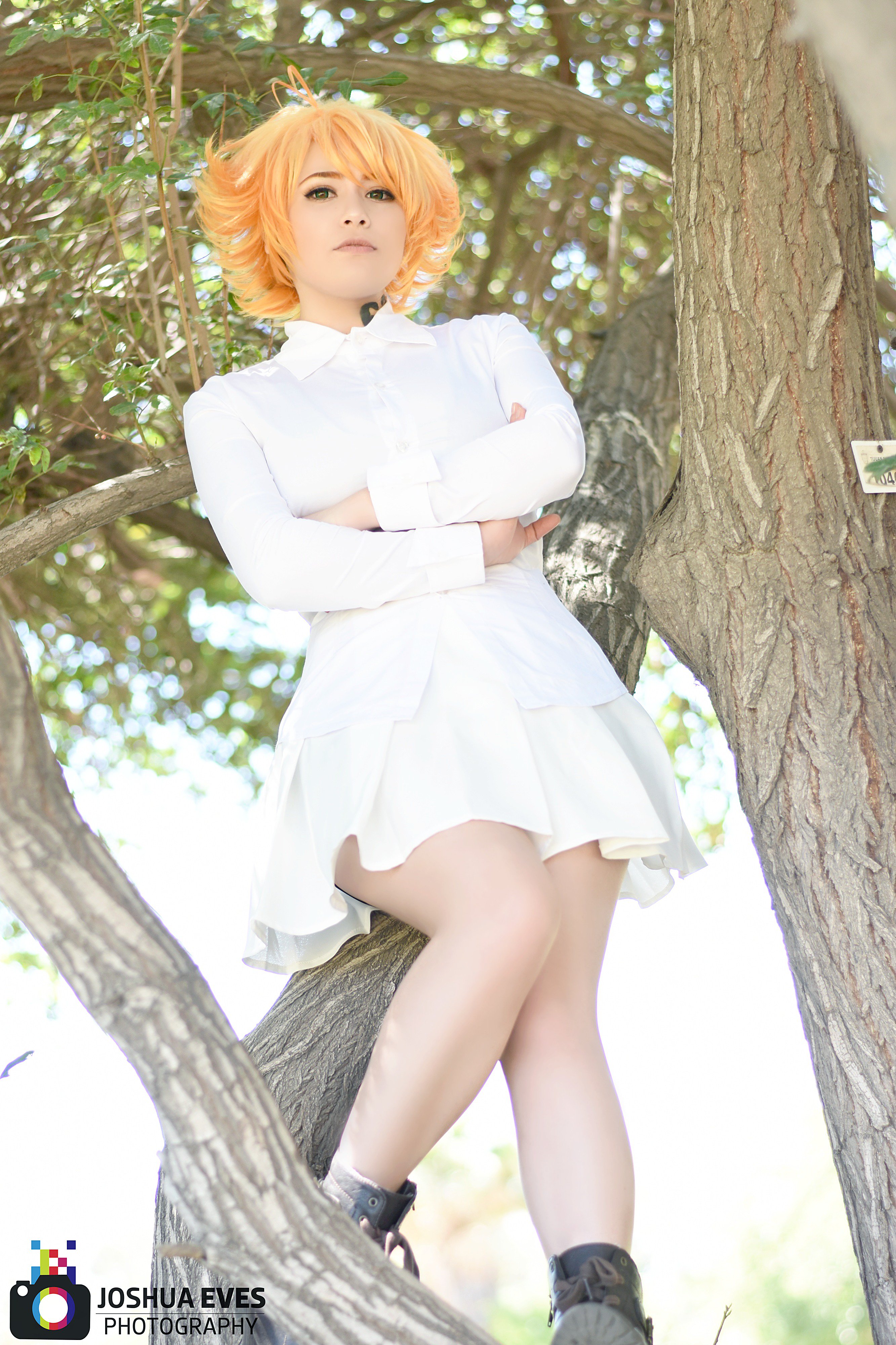 self] Emma from The Promised Neverland : r/cosplay