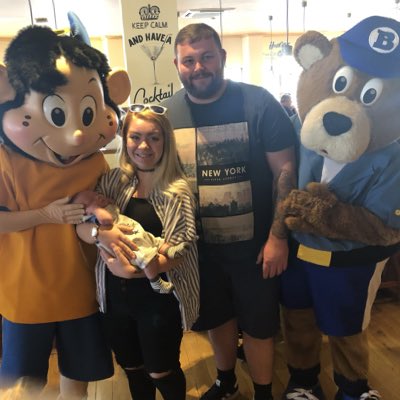 amybarnard11's tweet photo. #NewProfilePic https://t.co/ZhvIT5pDLF