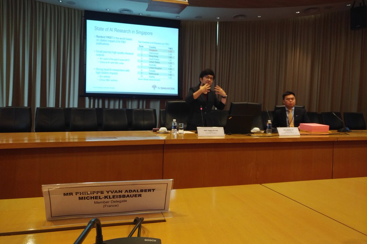 PhilippeMichelK's tweet photo. #Singapore Audition à l'Université Nationale de Singapour du Pr Yun Tze Leong Directrice de l'AI Technology/AI Singapore notamment sur les applications liées à la santé et les facteurs à risques les plus élevés du pays; le cholestérol, le diabète, l'hypertension #AI #AI4E AP-OTAN https://t.co/PkjyS0HrzU