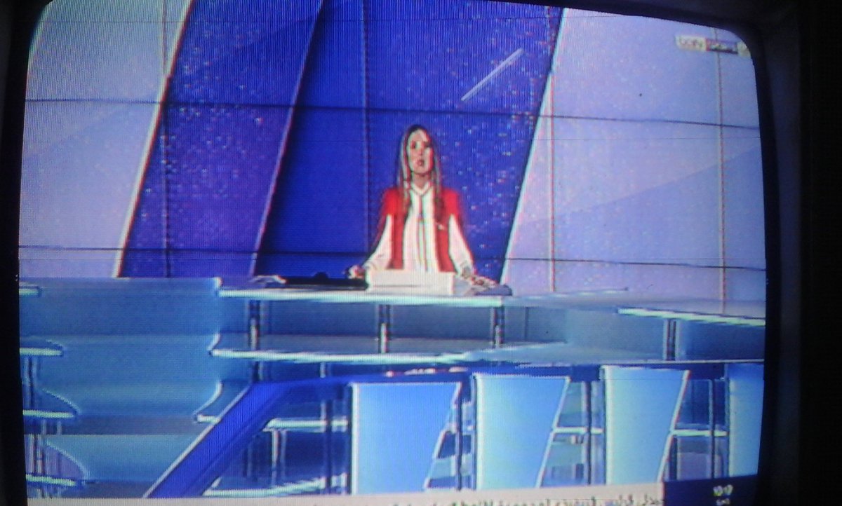 wwwnoor9com's tweet photo. الاعلامية الاجمل على الاطلاق صاحبة الابتسامة التى تسحر العيون #فرح_شاذبك فى تقديم #نشرات_اخبار_الرياضة https://t.co/9Naoht1RQH