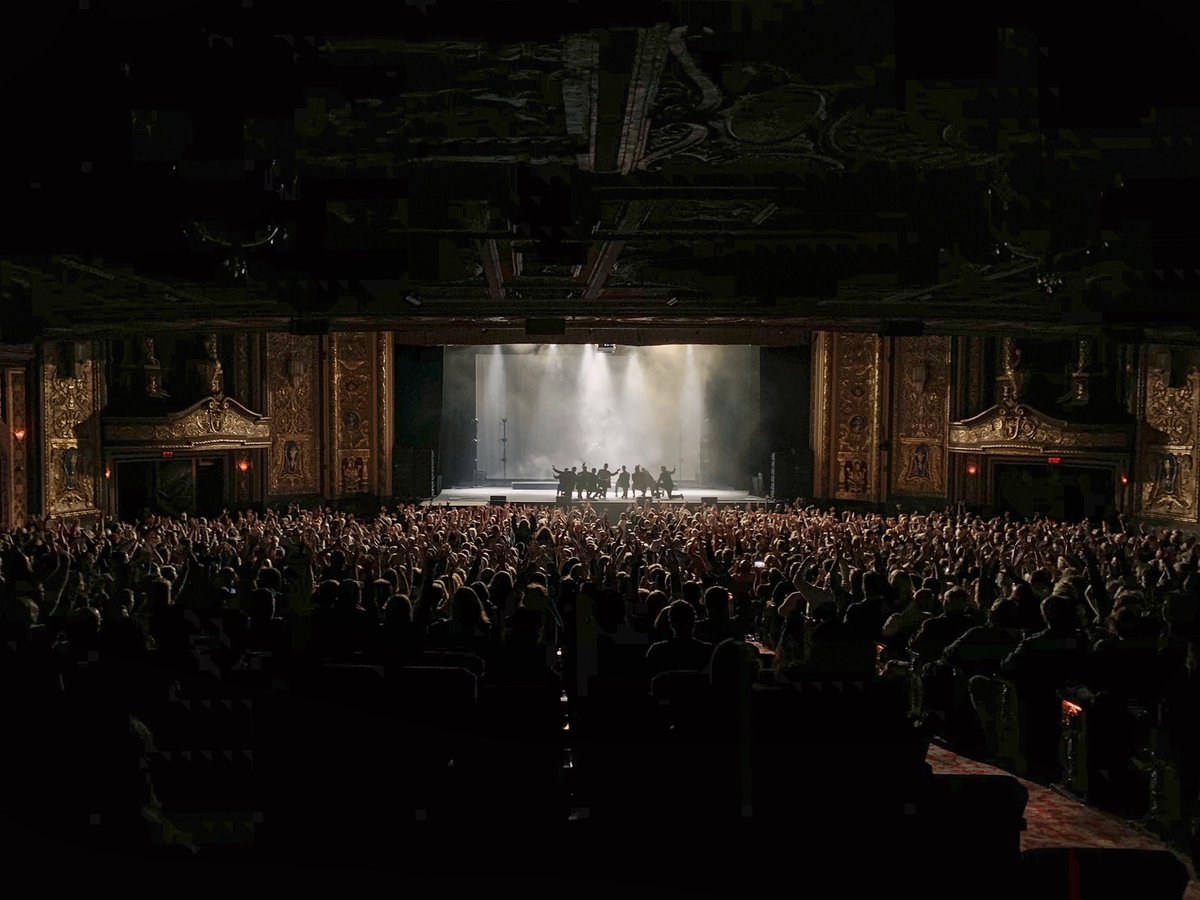 SNCmusic's tweet photo. Thank you for an amazing final show of the #OneShotTour, Rhode Island. See you again soon! https://t.co/smRajWPfXH