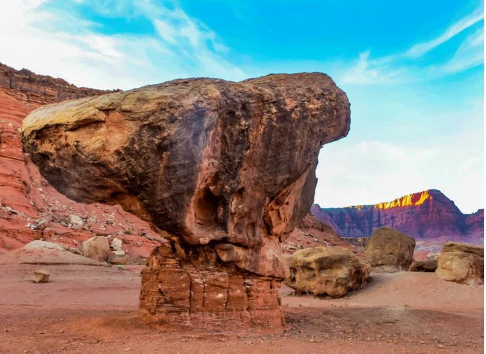 ArizonaDOT's tweet photo. Where in AZ??

Mother Nature created a very unique landscape in this part of state. Do you know the spot where this photo was taken? If you do, post your answer in the comments. Monday afternoon we'll give you the correct location. https://t.co/4UdoYkvfNz