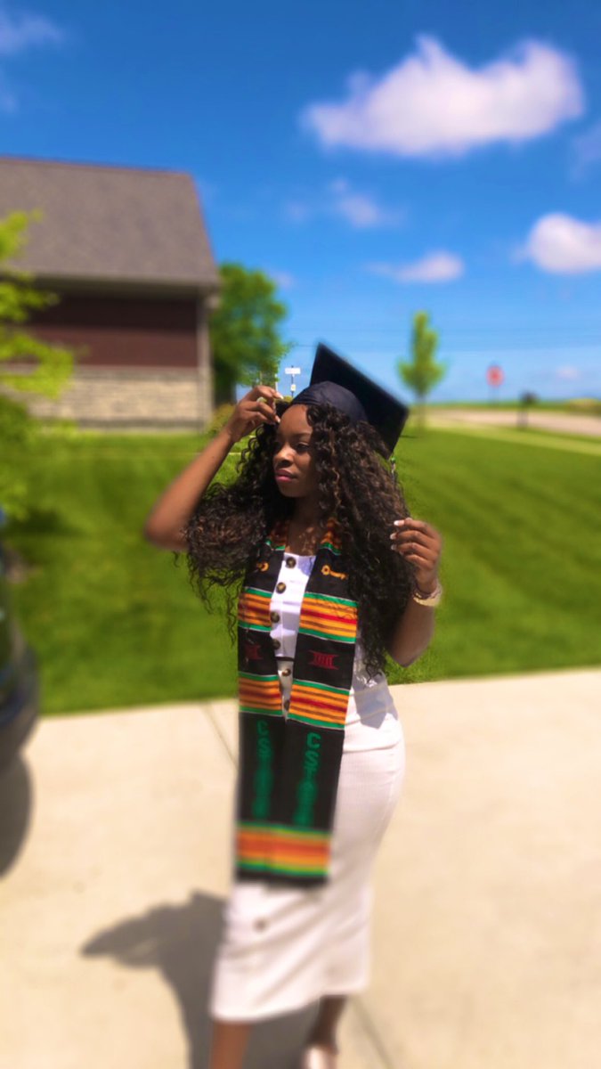 AhuofeNana_'s tweet photo. Oluwa was involved. ✨🙏🏾#FutureMarketer #Stylist https://t.co/LrLweuIwnI