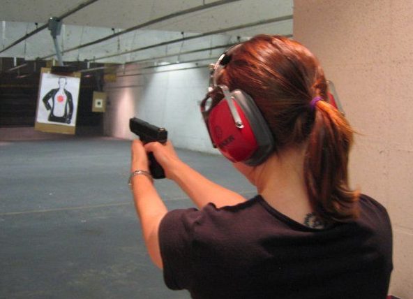 OSul_noticias's tweet photo. O "efeito #Bolsonaro" ampliou a procura por clubes de tiro https://t.co/FKIEWelXpP #Armas #AtiradorECaçador #CACColecionador #ClubesDeTiro https://t.co/AauVSdN9Jb