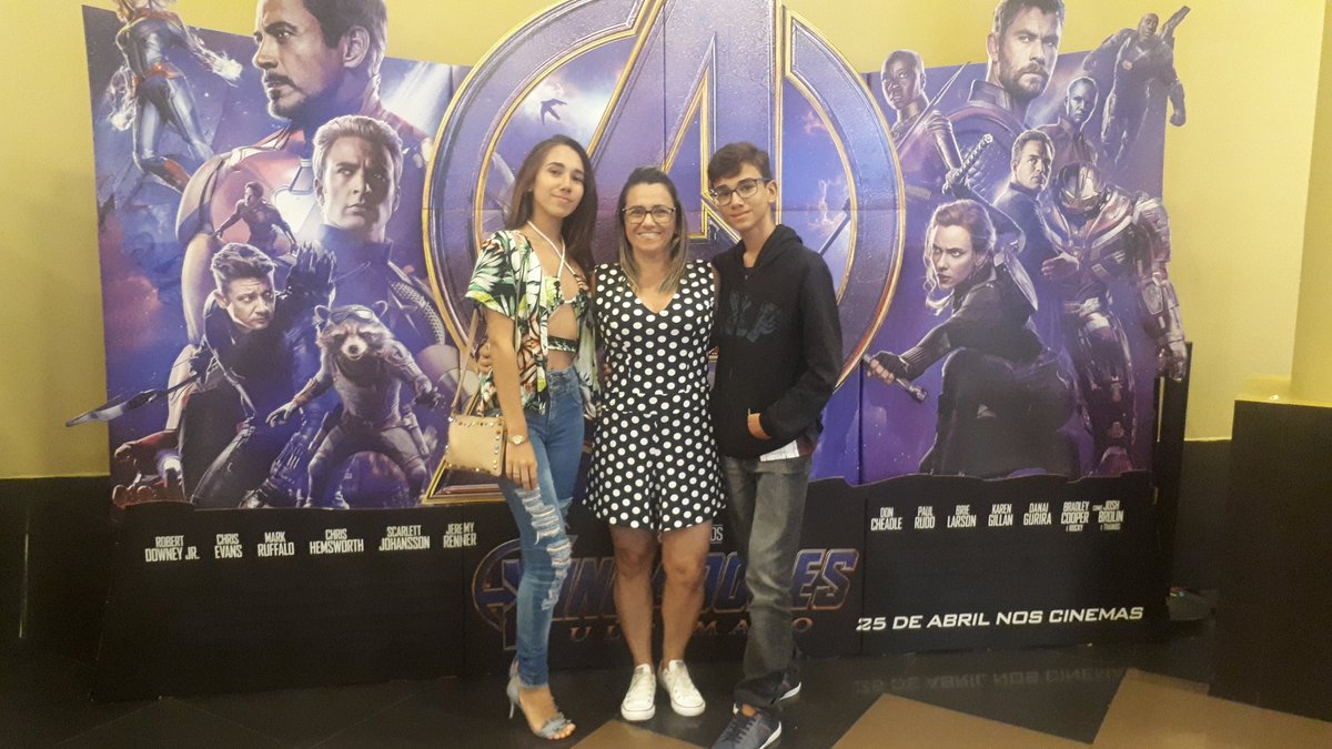 PattyySimone's tweet photo. @recordtvoficial #MeuDomingoEspetacular  Com meus filhos Pedro &amp; Thayná https://t.co/Q6FiQfHefH