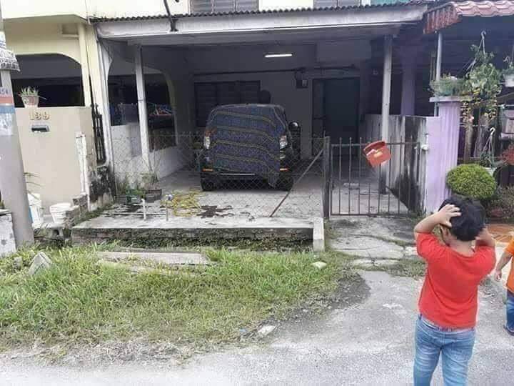 ALMUJAHiDU's tweet photo. Gambar ni penah viral dulu, sampai sekarang Tak dapat jawapan dia lagi.. tang mana dia masuk? 😨😨😨 https://t.co/s79gCkECVy