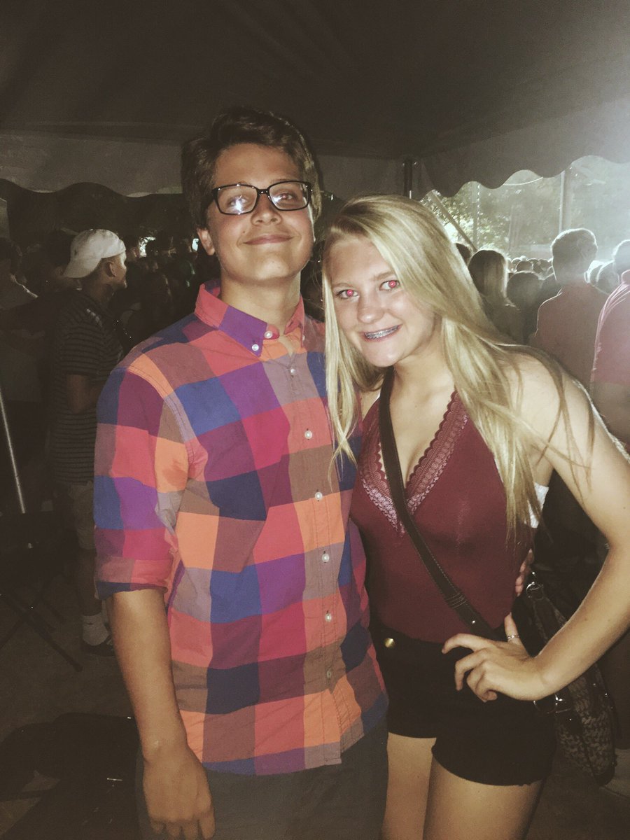 brookewoolum's tweet photo. Happy birthday bakums:) thanks for being my bff since 3rd grade💛 p.s. you still suck ;) https://t.co/3wLMfq7DN7