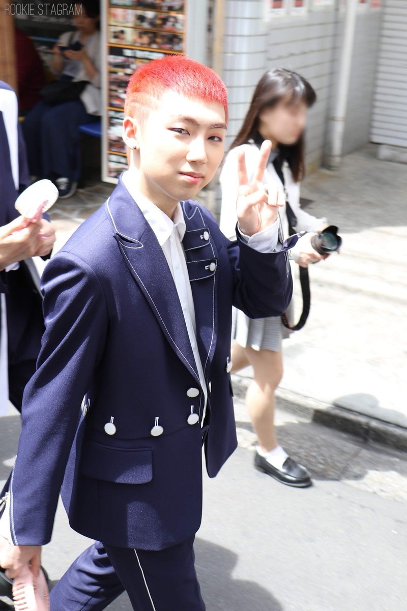 Rookie_0419's tweet photo. 190503 홍보
루키야👶🏻👶🏻

#BIT #비아이티 #ROOKIE #루키 #HYEONSEOK #현석  #정현석 @bit5_official https://t.co/ER2un3hrUj