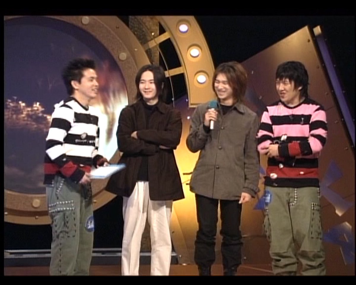 VERGINE_TALENT's tweet photo. デジスタ出演時のがでてきた。
赤鬼と青鬼のタンゴ実写版
僕は青鬼だった。

#digitalstadium #nhk #デジスタ #デジタルスタジアム #みんなのうた #赤鬼と青鬼のタンゴ https://t.co/ypdW3K6YoS