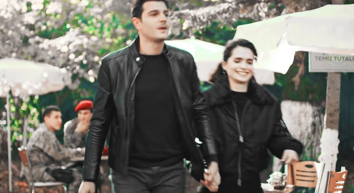 EyFet +1'e 👨‍👩‍👧 adım adım❤😍 #Söz #EyFet #MeriçAral #BurakSevinç