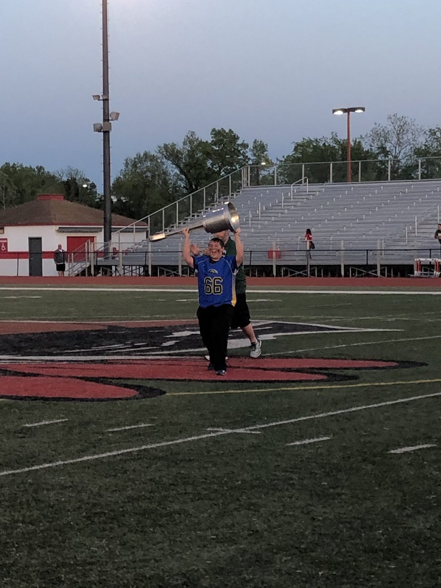 Fr Goalie Sam Siebert plays huge tonight with 21 saves including the last second effort! #SamTheWall #FirstToTheCup
