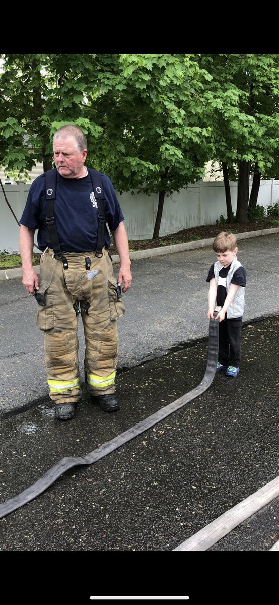 LincroftFire's tweet photo. Hi! As you know were always looking for new firefighters! Here's two, but they have 8 more years before they can be explorers!  If any of Lincroft residents are available sooner come on down! Enjoy these future firefighters cleaning hose from yesterday's truck fire on the parkway https://t.co/slAsqeL77H
