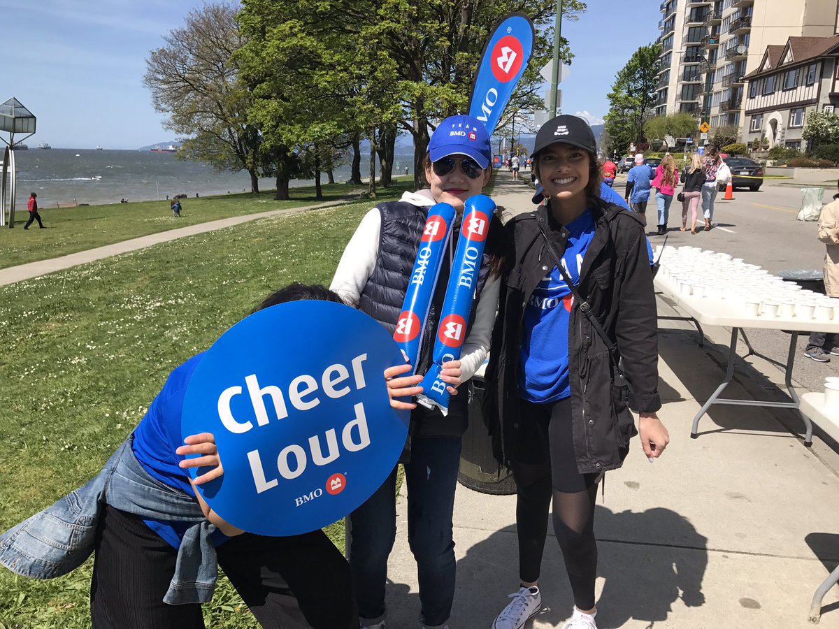 Thanks <a href="/BMO/">BMO</a> Yaletown team for volunteering #vancouvermarathon !
And also thanks to our captain <a href="/Jamanbu/">James Burris</a> showing how to stay cool under the sun! 😎☀️💦👍🏻