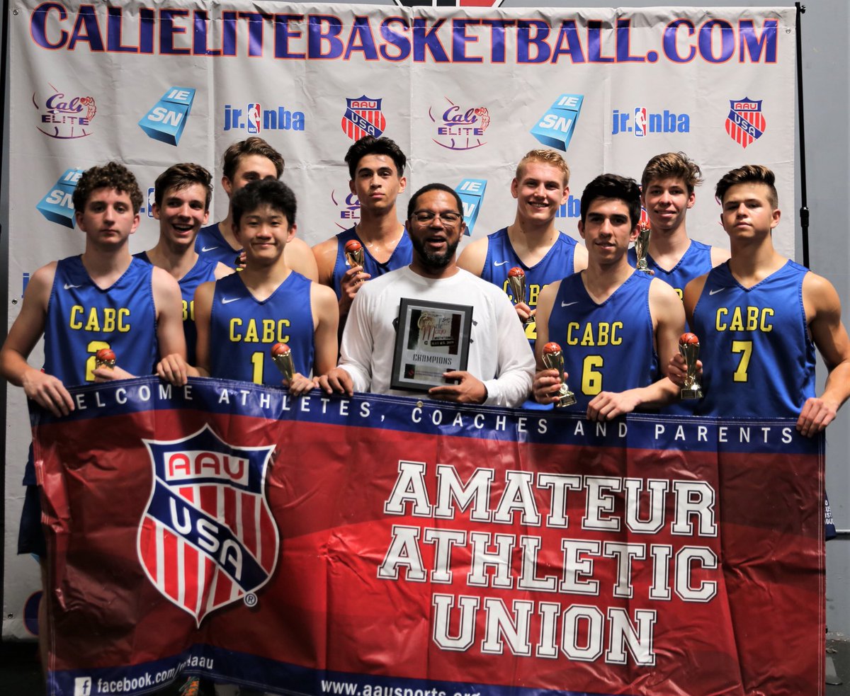 IanAcosta0's tweet photo. Cinco De Mayo W @CabcCal @DrewLeague @AAU_Basketball https://t.co/5oGQxXLmA1