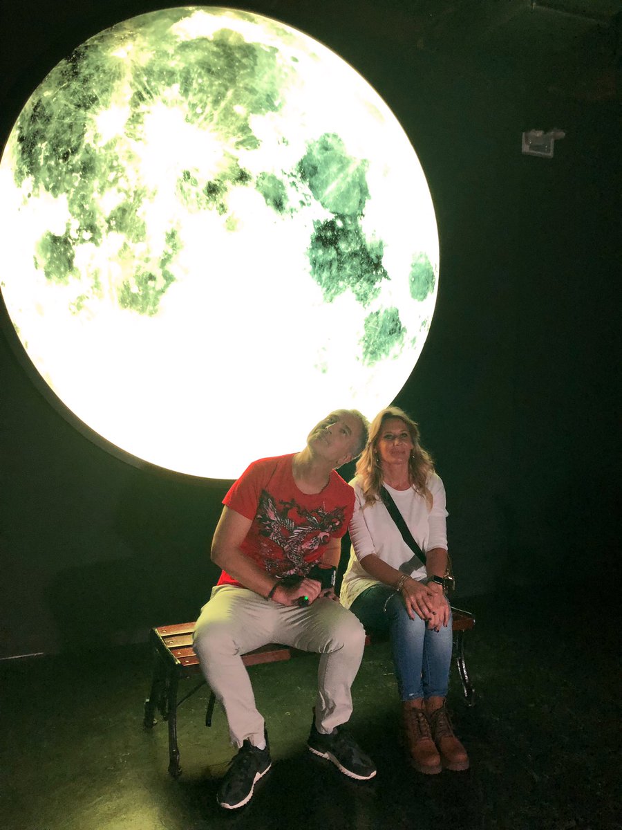 marley_ok's tweet photo. Románticos bajo la luna de #Korea #PorelMundo ahora EN VIVO por @telefe @marengorocio https://t.co/ISYcBYRaAG