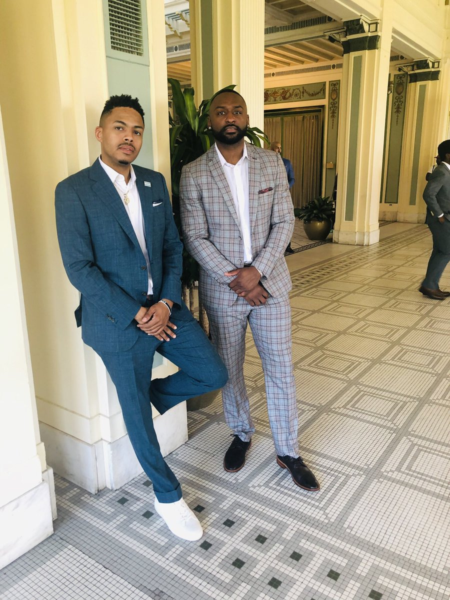 HighFashionMen's tweet photo. The Blackmenswear #ChiFlashMob photoshoot was a success. Shoutout to @Nate_MAFS for pulling up! https://t.co/ciEiIFK4a8