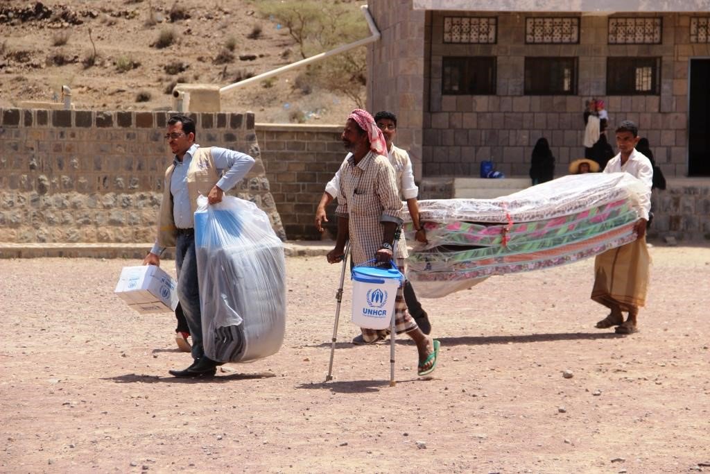 ShelterClustYE's tweet photo. @YEShelterCCCM assisted 250,000 people with essential Non-Food Items NFI) kits while 63,800 were assisted with Emergency Shelter Kits in March. #Yemen war, which has entered its 5th year, continues to be the worst humanitarian crisis in the world #checkoutourresults #YemenEdge https://t.co/Qzz5G9nlG1