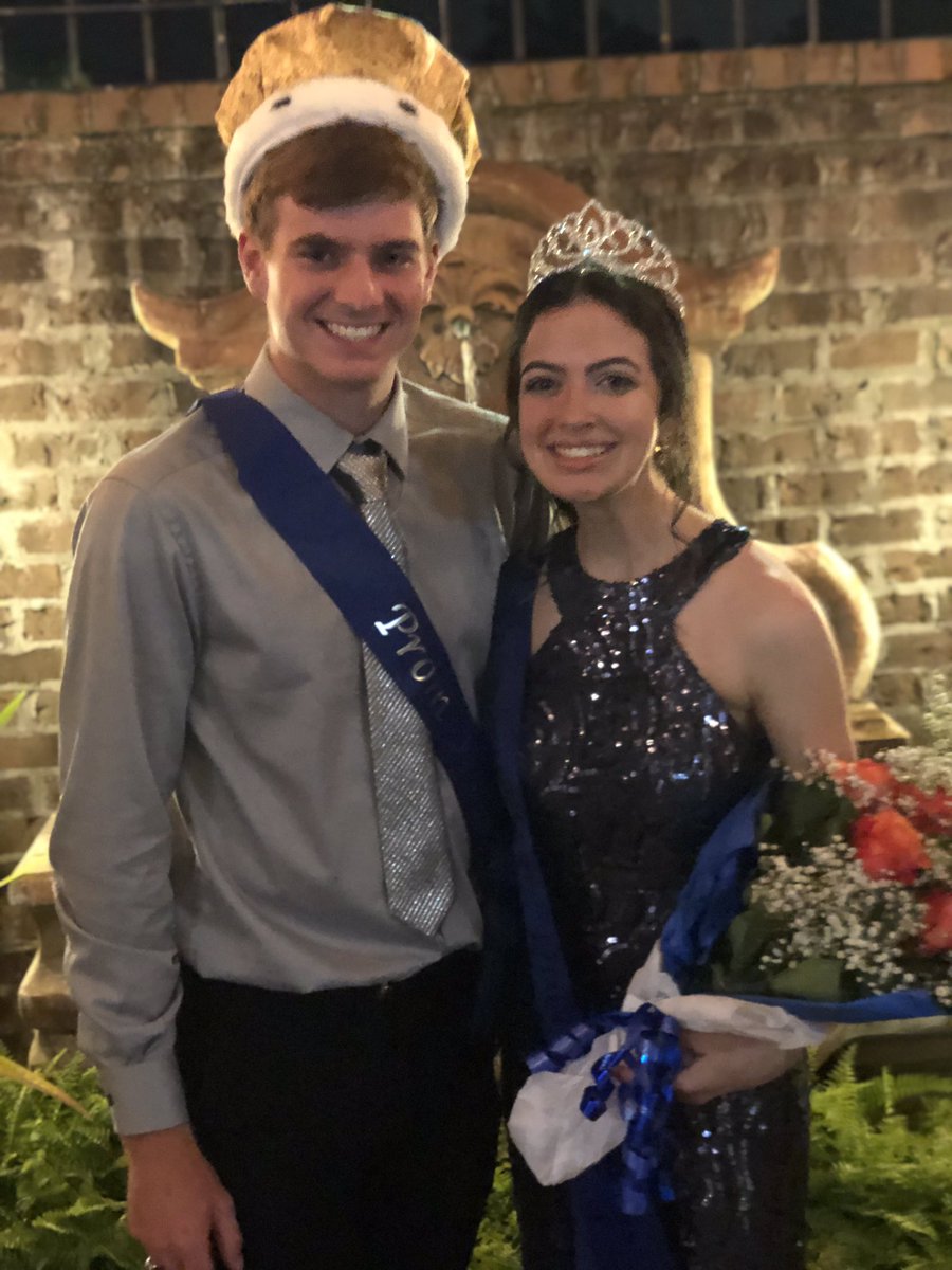 loxbax14's tweet photo. Last one best one ✨ #Prom2019 https://t.co/yrYO040KlL