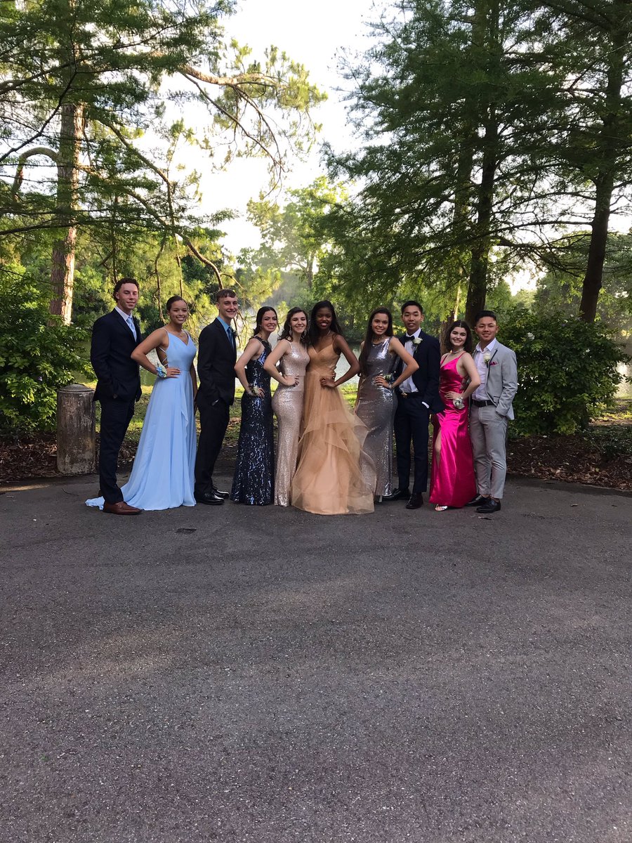 loxbax14's tweet photo. Last one best one ✨ #Prom2019 https://t.co/yrYO040KlL