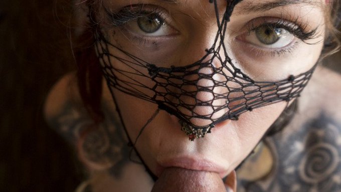 What dat mouth do tho?  Inquiring minds can find out exactly what over at my @pornhub ModelHub page 😘<a href="/tag/mvsales"class="tags"><span>#mvsales</span></a>