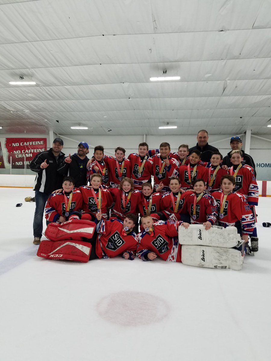 ryanhowe07's tweet photo. 07 SHD Great Lakes Selects win gold medal after a close final against the LM Hockey Knights in Top Tier Toronto Super Series 07 Division. https://t.co/94uwvABweh