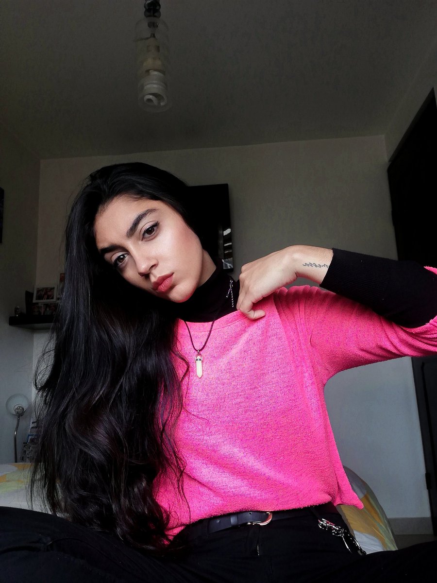 Pink me. 
instagram.com/p/BxGk1k1gX_G/…