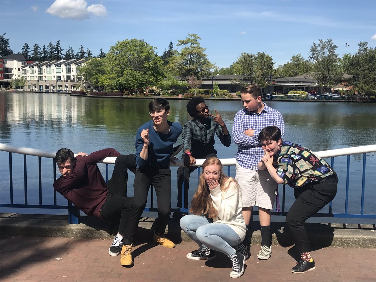 ORThespians's tweet photo. Today, we said goodbye to our outgoing STO and welcome to our incoming STO! 
In the coming weeks, you will get to meet each of the incoming STO, so stay tuned for that! 
Thank you 2018-2019 STO for your service! 
We can’t wait to see what you accomplish 2019-2020 STO 🥰 https://t.co/WwCe4YAH3x