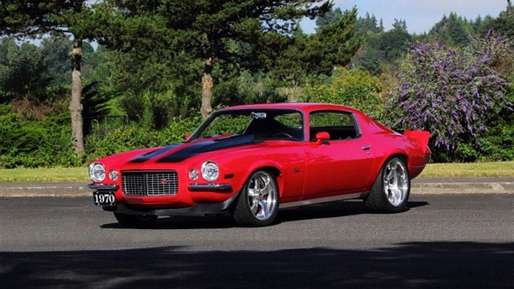 Izzi James (@izzijames) on Twitter photo 