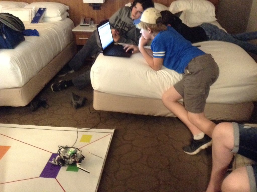 ReynoldsTeach's tweet image. Last minute hotel room prep for #skillsontario
@JackCallaghanPS #ontariocodes #tldsbcode #tldsbmakers #TLDSBlearns @skillsontario @TLDSB_EE