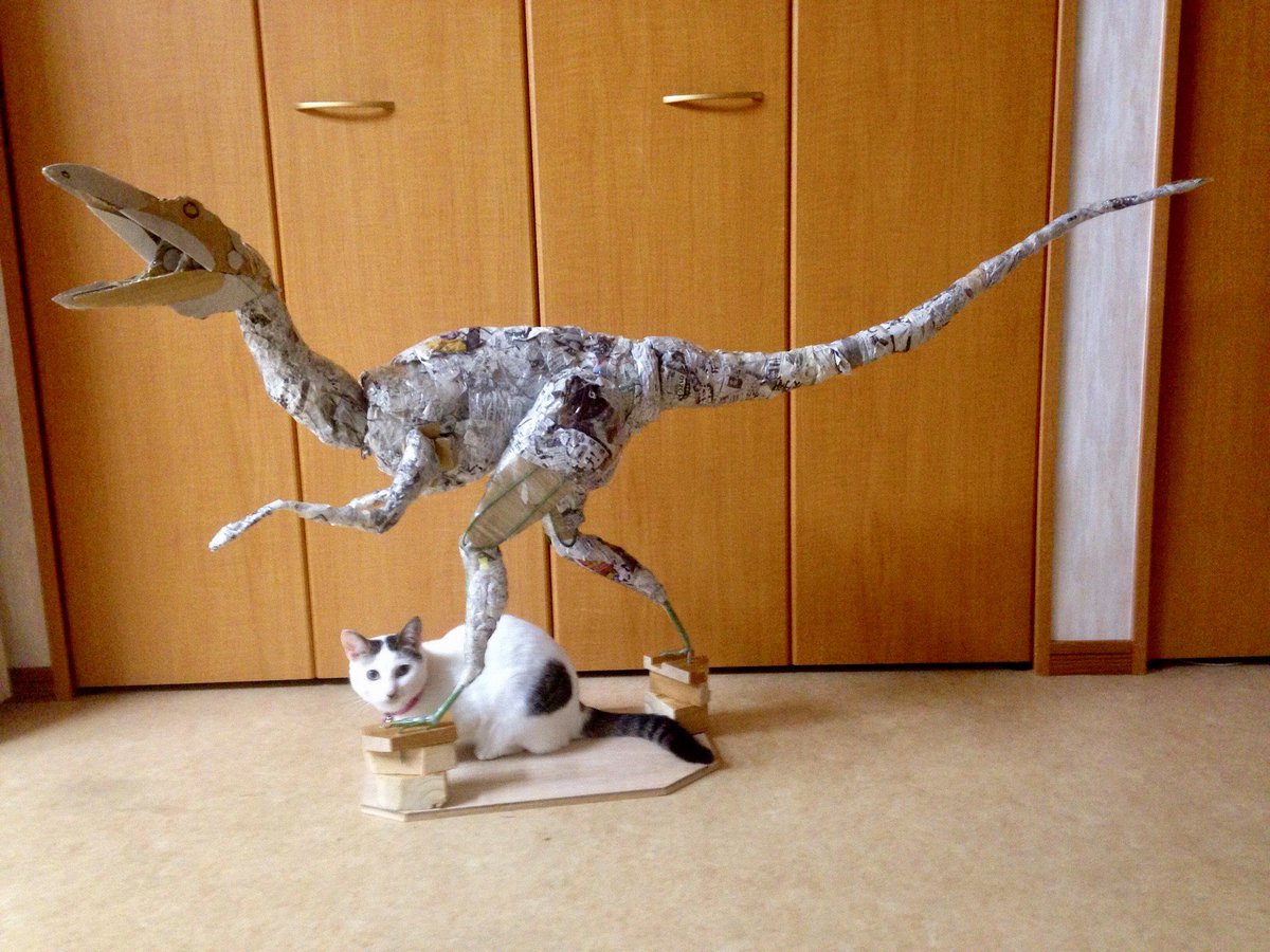 Masaki Ishii در توییتر ペーパーモデリングアート作品展 In 富士花鳥園19 4 25 Gw 5 26 富士花鳥園 紙材で作ったアート作品多数展示中 恐竜 ヴェロキラプトル 他恐竜シリーズ多数出展 制作工程 大きさ比較飼い猫ミイコ 映画ジュラシックパークシリーズでお