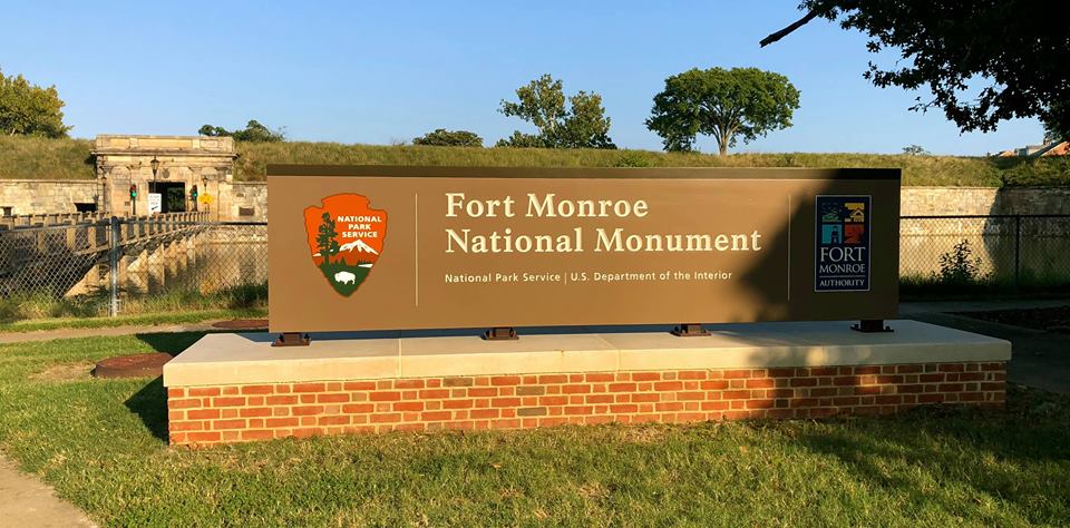 SAVE THE DATE! annual #MemorialDay #FlagRetirementCeremony at 
Fort Monroe in #Hampton, VA.  Scheduled for 27 May 2019 at 1130 a.m..
<a href="/DavVirginia/">DAV Dept. of Virginia</a> facebook.com/FortMonroeNPS/…
