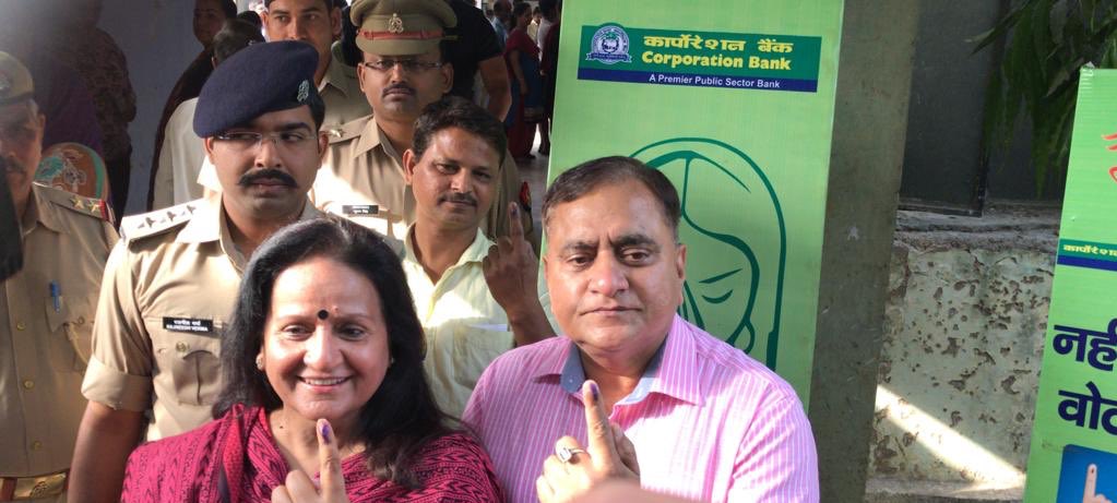 DGP UP OP Singh and Mrs Neelam Singh led by example &amp; participated in the #DeshKaMahaTyohar #LokSabhaElections2019 at lucknow a shortwhile ago. 
DGP appealed every citizen of U.P. to exercise their democratic right of voting. 

 #ChunavKiPathshala #UPPKiPathshala