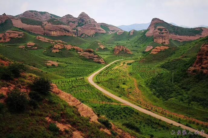 NXNEWS's tweet photo. 宁夏固原火石寨风景照，旅游好时光。 https://t.co/DmyBk1RaLu