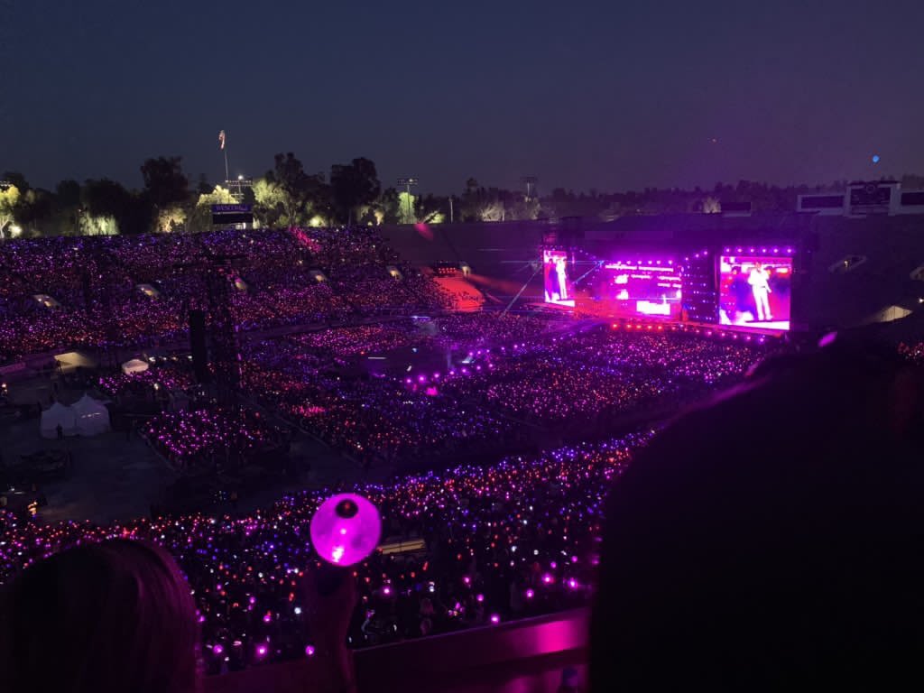 JL_Kdiamond's tweet photo. Even just from watching fan recordings, I can tell Speak Yourself tour is different. 
DIFFERENT on another level.
How many layers can they still go up??
Huge props to our boys and the whole crew and production team.
Beyond amazing. Wish I was there too💜
@BTS_twt https://t.co/Ofuy1tSesx