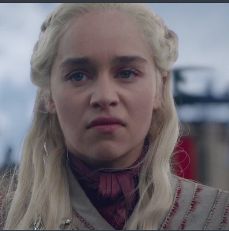 EmiliaDeLarge's tweet photo. Yo al principio de episodio/ yo al final del episodio 
#GameOfThrones https://t.co/cMPF0p6ZBs