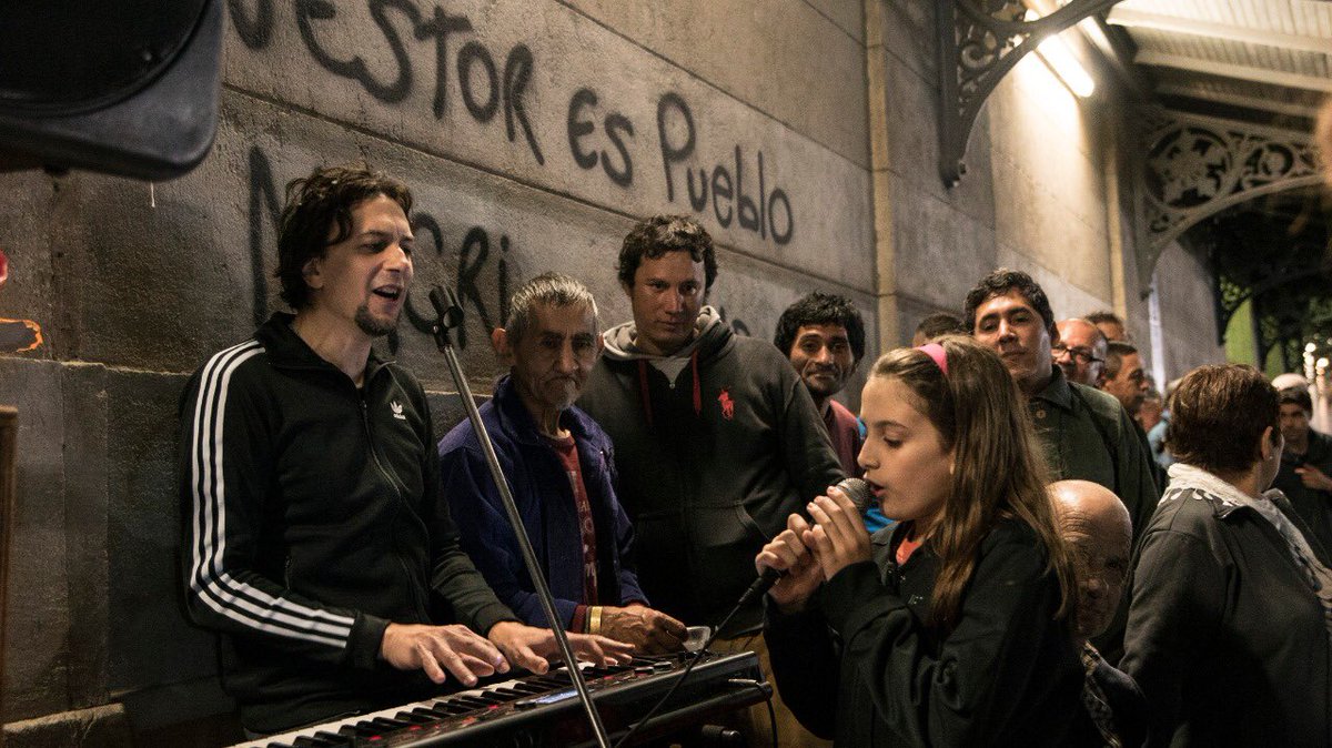 luisgrieco's tweet photo. 21 años de compromiso con nuestros amigos de Retiro. 21 años de celebrar la vida en la calle #estaciondevida https://t.co/Ye8Z2707Sl