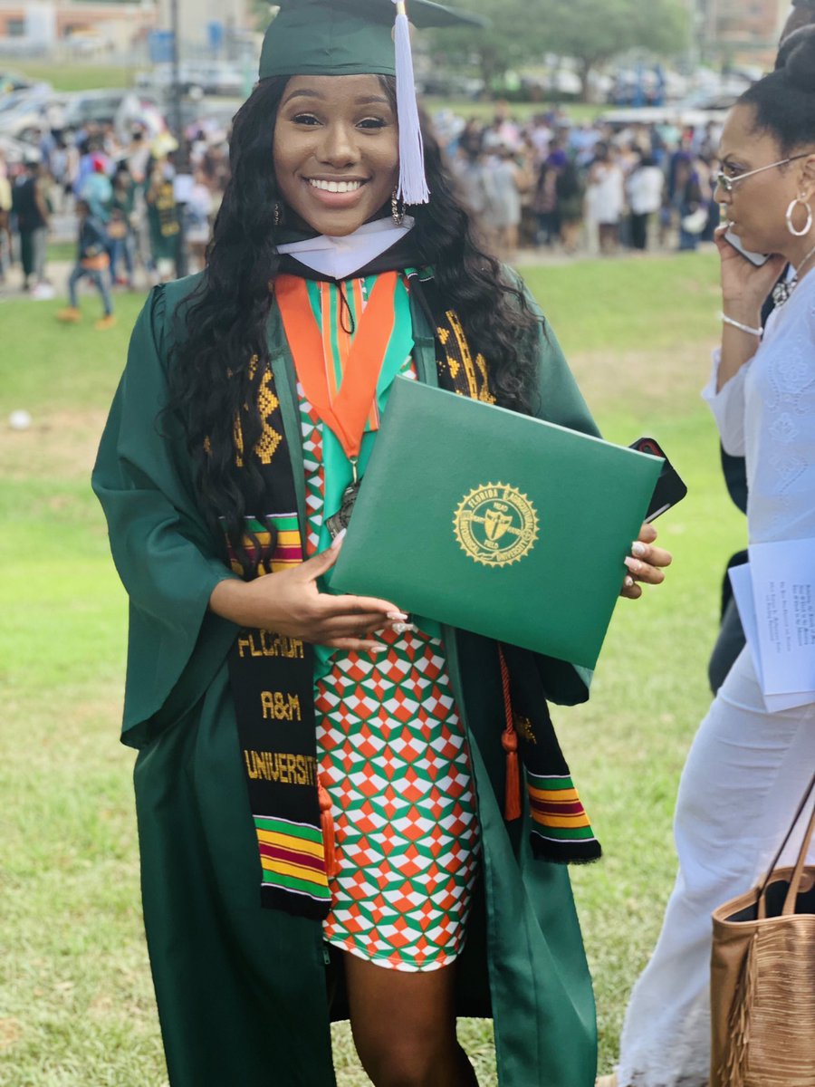 239Senia1's tweet image. A Bachelor’s Degree at 19? Who would’ve thought ☺️ #FAMU19 #FAMUGRAD #FAMUAlumna #FAMU