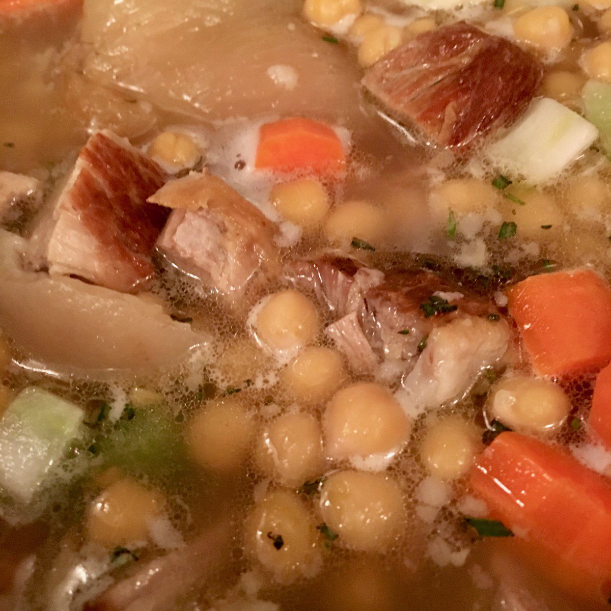 Edward Schneider tweet media