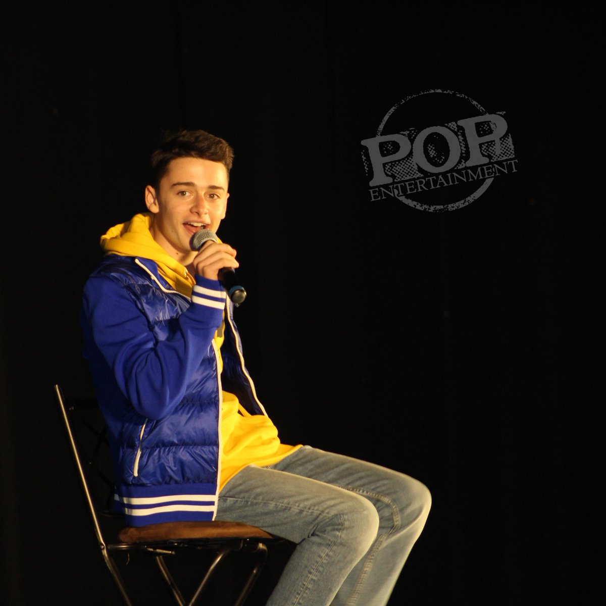 PopEntCom's tweet photo. We loved seeing @noah_schnapp at his Q&A today at #StrangerConNJ - Stay tuned for a feature on an amazing day filled with everything Stranger Things! https://t.co/ukf7xkIufU
