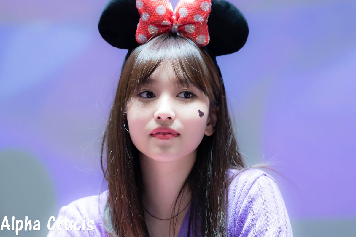 AlphaCrucis0324's tweet photo. 190504 팬사인회 상암 누리꿈스퀘어 국제회의실 사인회 1 #MINA #미나 #ミナ #名井南 #TWICE #트와이스 https://t.co/7A17EoU7tL