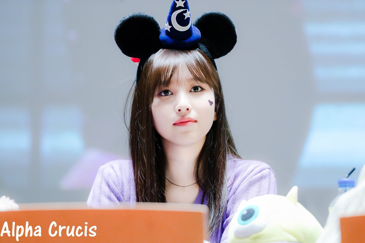 AlphaCrucis0324's tweet photo. 190504 팬사인회 상암 누리꿈스퀘어 국제회의실 사인회 3 #MINA #미나 #ミナ #名井南 #TWICE #트와이스 https://t.co/3U2ccBp3Ni