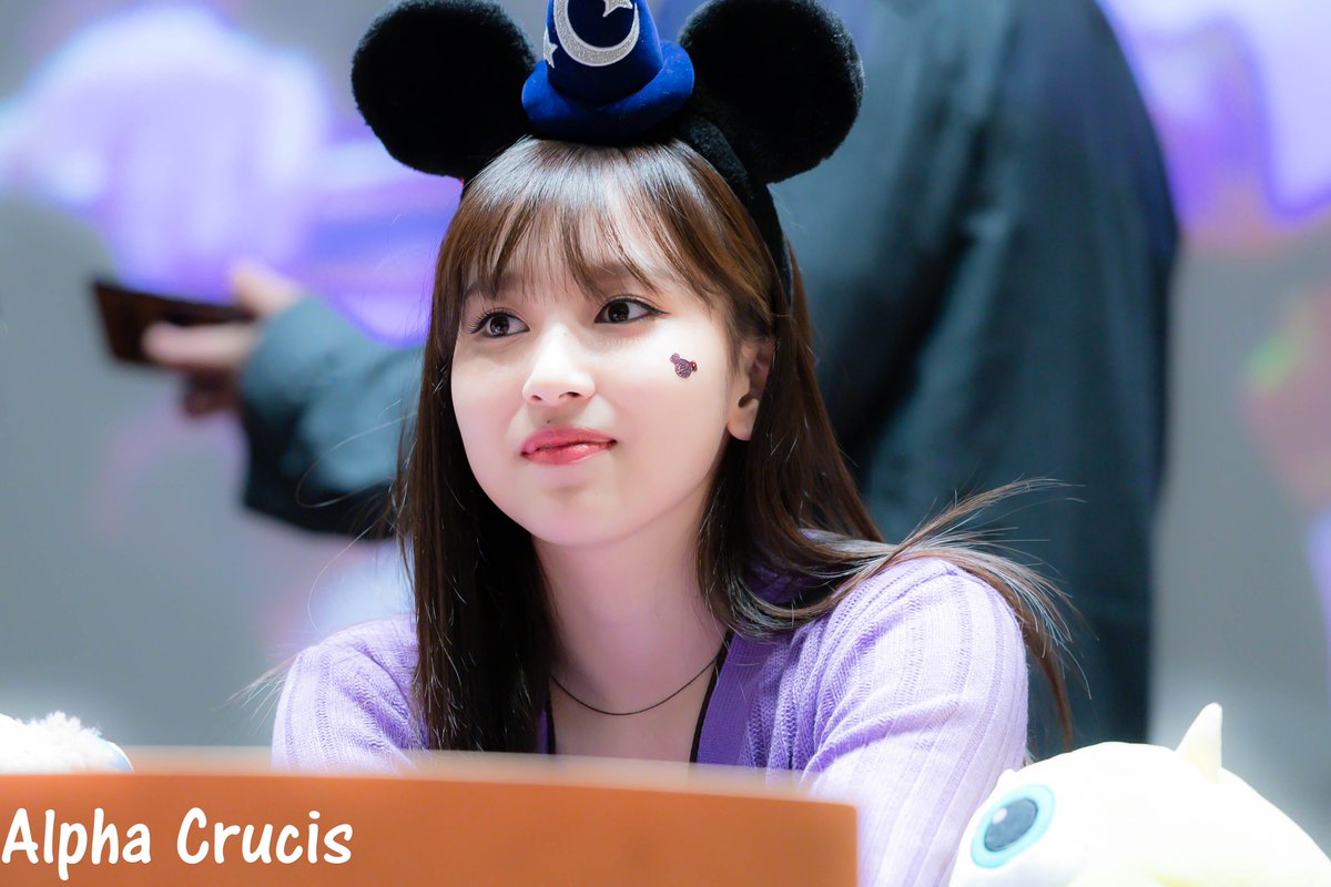 AlphaCrucis0324's tweet photo. 190504 팬사인회 상암 누리꿈스퀘어 국제회의실 사인회 3 #MINA #미나 #ミナ #名井南 #TWICE #트와이스 https://t.co/3U2ccBp3Ni