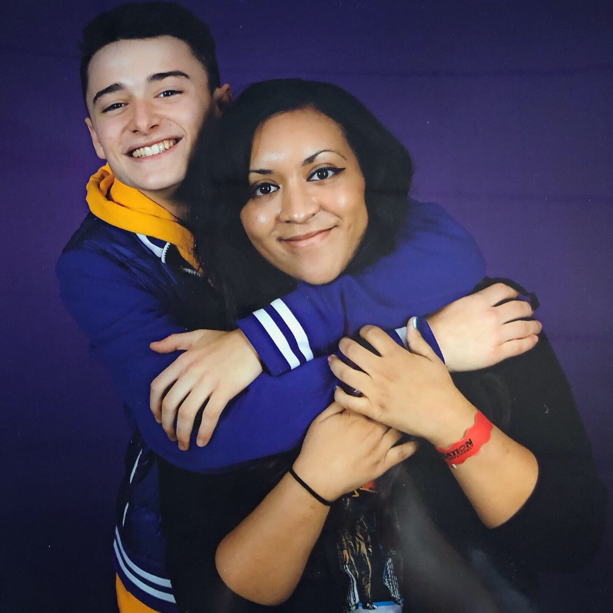 kim_x0xo's tweet photo. I got to see my favs @noah_schnapp and @Milliestopshate, they are the absolute sweetest people ever. I love them so much, thank you @creationent for everything, I had so much fun💜 #StrangerConNJ https://t.co/U9ooxrH773