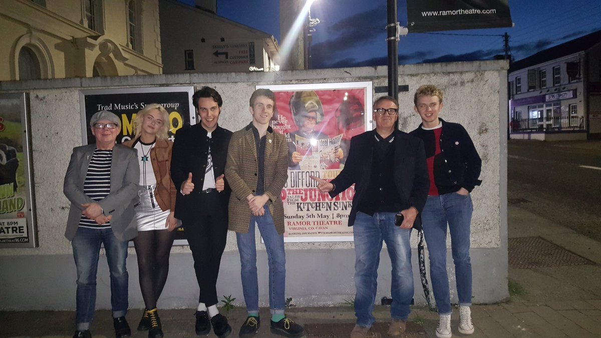 paulcox23's tweet photo. Such a pleasure playing with @chrisdifford tonight in Cavan vids to follow @Squeezeofficial @Jools_Holland58 a true gentleman and enjoyer of a good joke @TheStrypes @prodnose https://t.co/gXN6DS5jLc